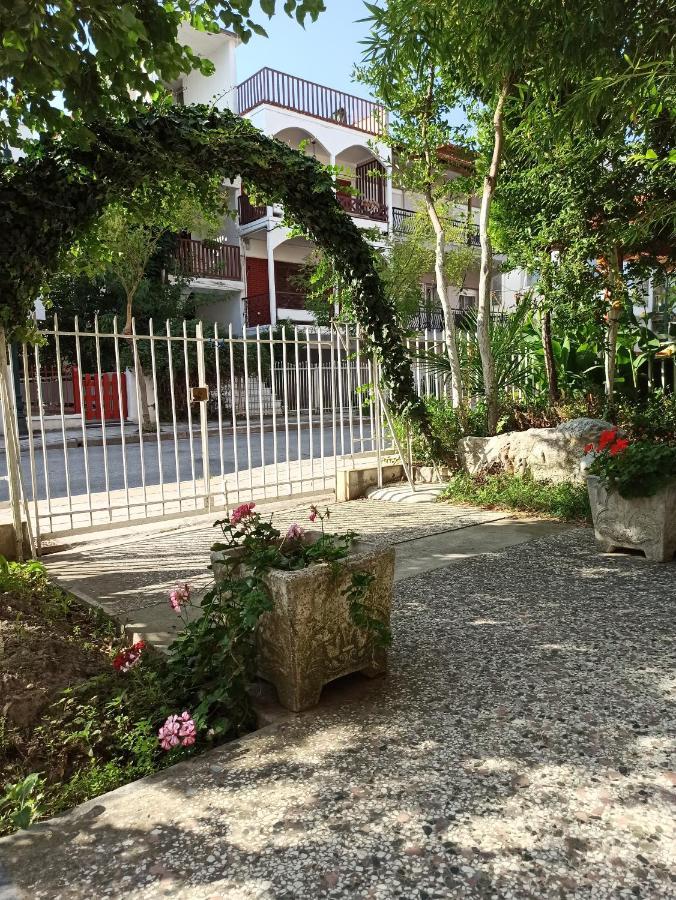 Savvas Aparthotel Olympic Beach Exterior photo